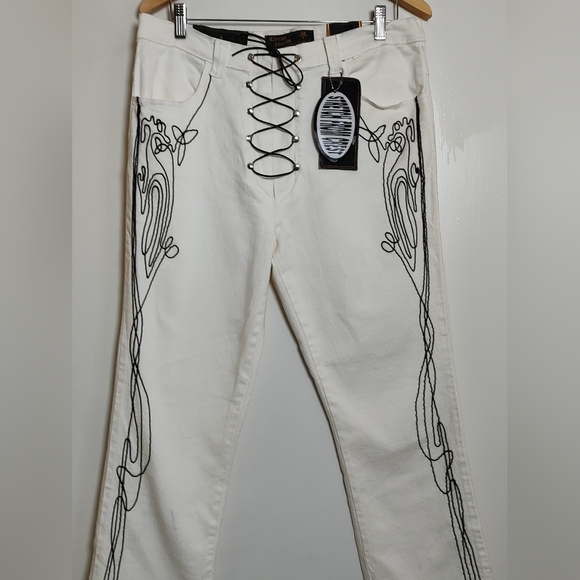Crest Women's White Jeans with Black Embroidery Western Style - Picture 1 of 13